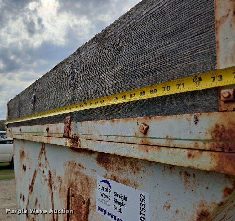 image for item DT5352 Feed wagon