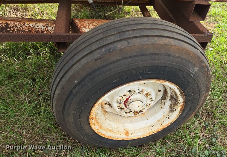 image for item DT5352 Feed wagon