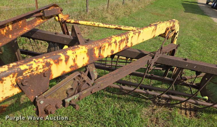 image for item DT5354 John Deere hay rake