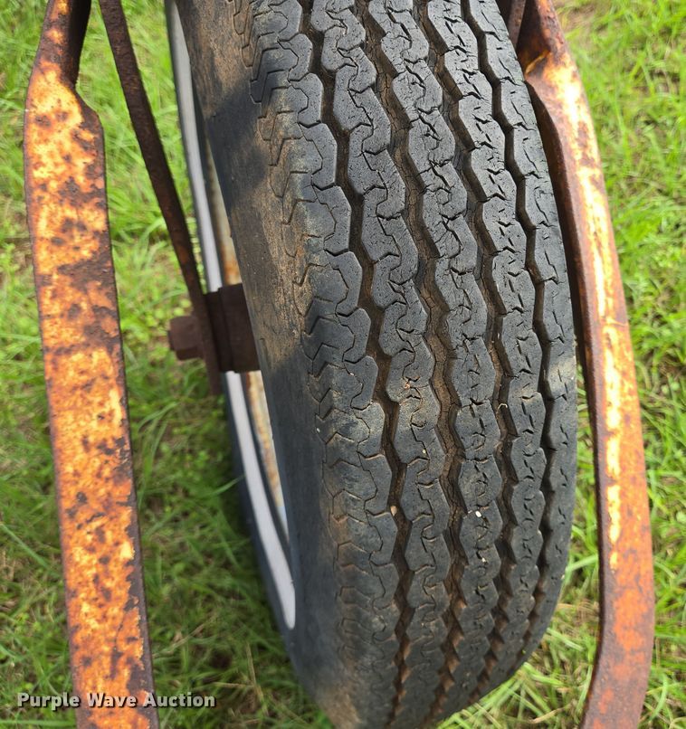 image for item DT5354 John Deere hay rake