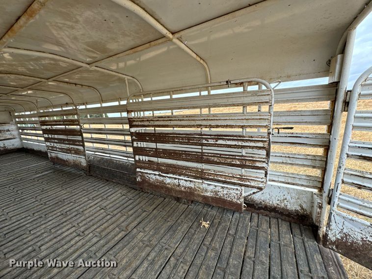 image for item DU9537 2006 Coose livestock trailer