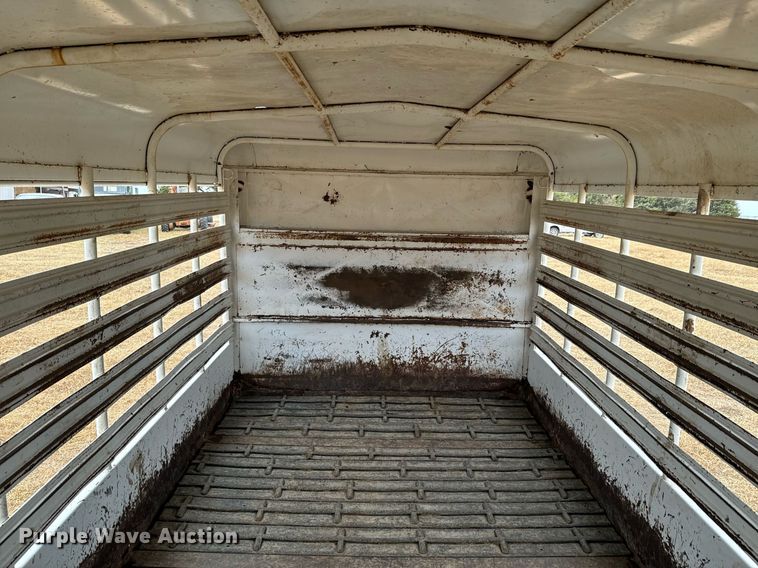 image for item DU9537 2006 Coose livestock trailer