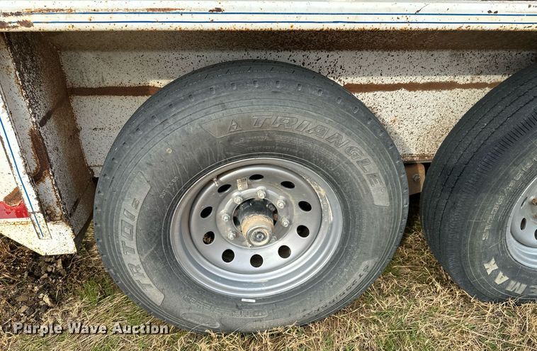 image for item DU9537 2006 Coose livestock trailer