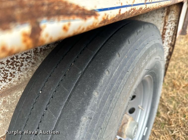 image for item DU9537 2006 Coose livestock trailer