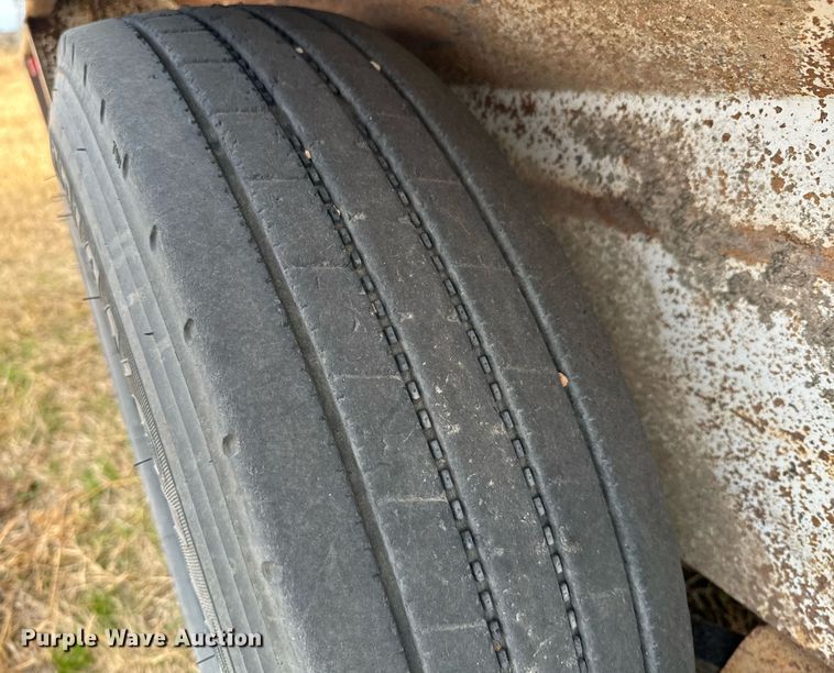 image for item DU9537 2006 Coose livestock trailer