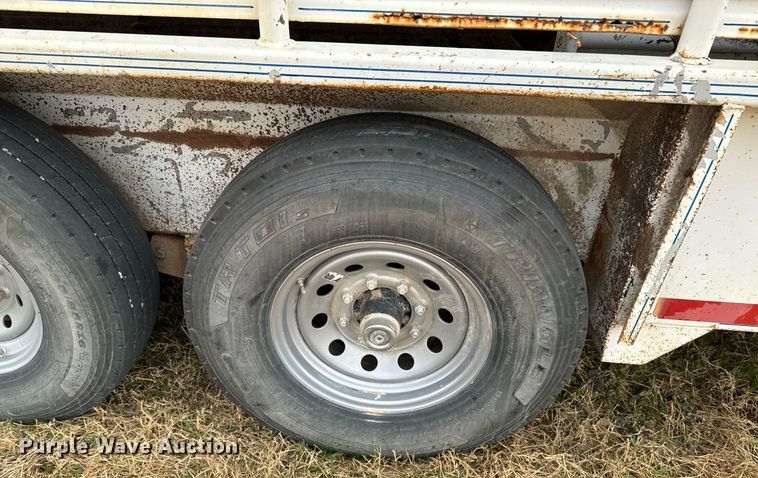 image for item DU9537 2006 Coose livestock trailer