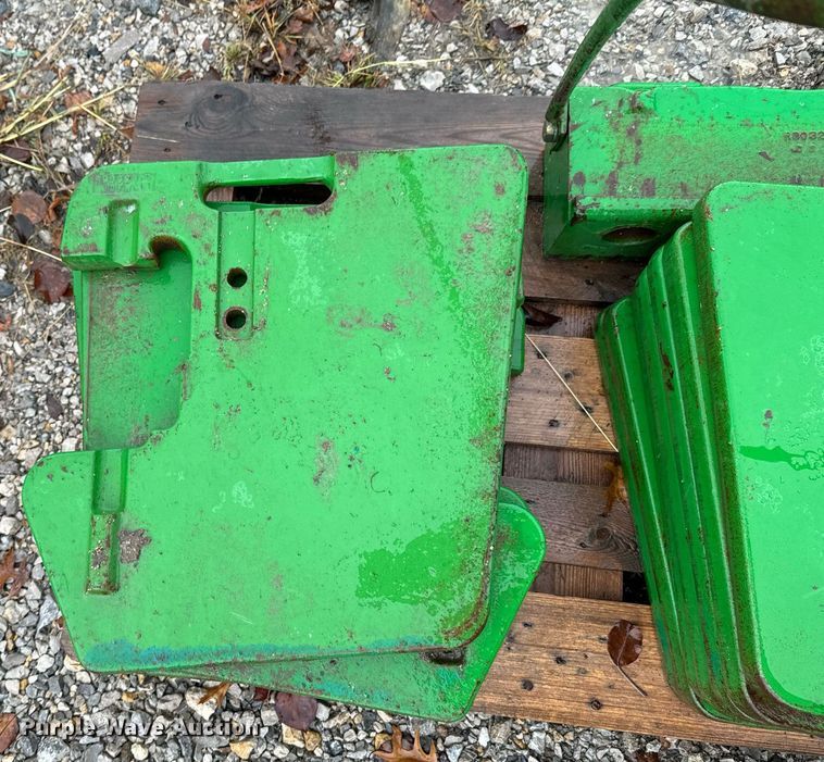 image for item DU9559 (14) John Deere suitcase weights