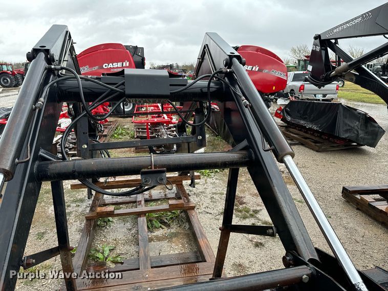 image for item DU9562 Buhler Allied 895 loader