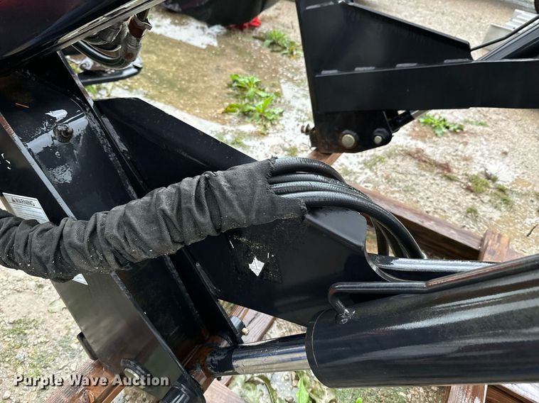 image for item DU9562 Buhler Allied 895 loader