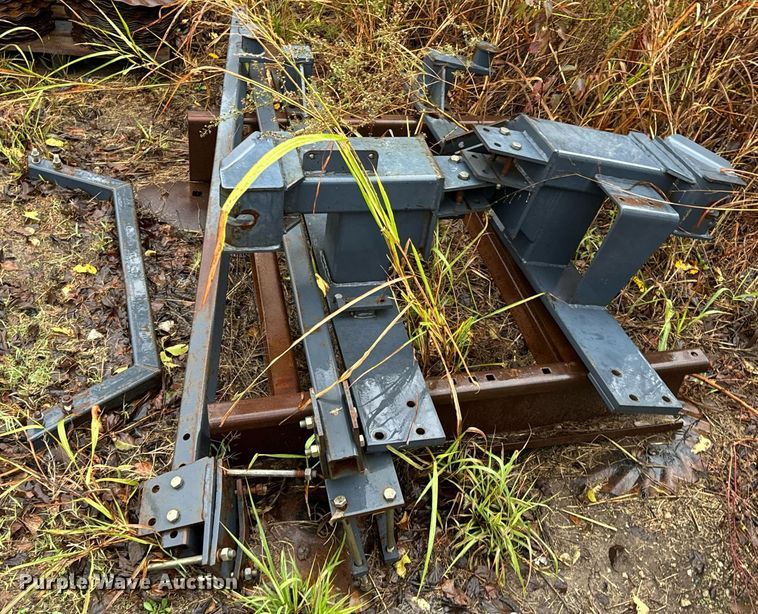 image for item DU9562 Buhler Allied 895 loader