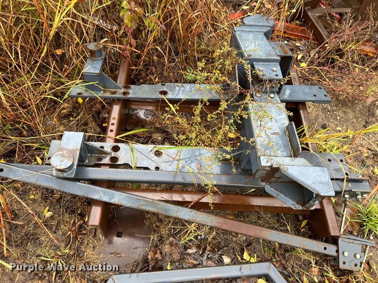 image for item DU9562 Buhler Allied 895 loader