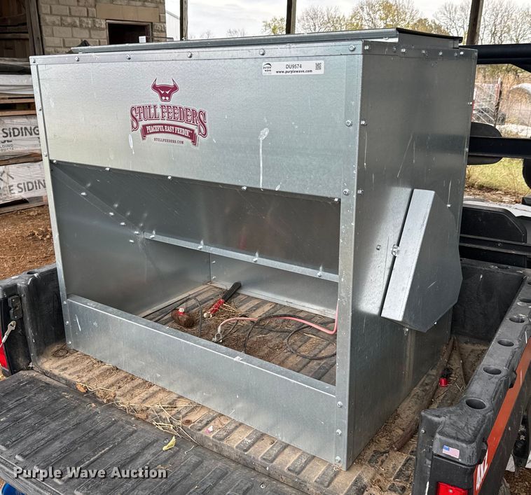 image for item DU9574 Stull Feeders cake feeder