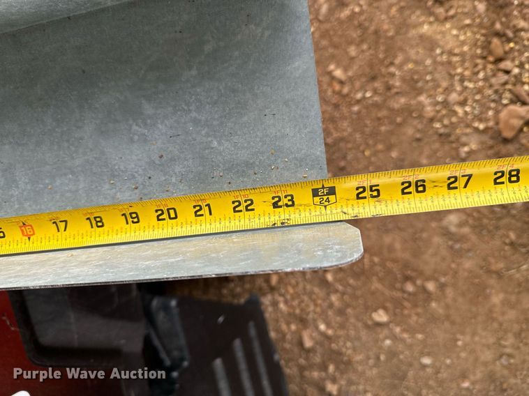 image for item DU9574 Stull Feeders cake feeder