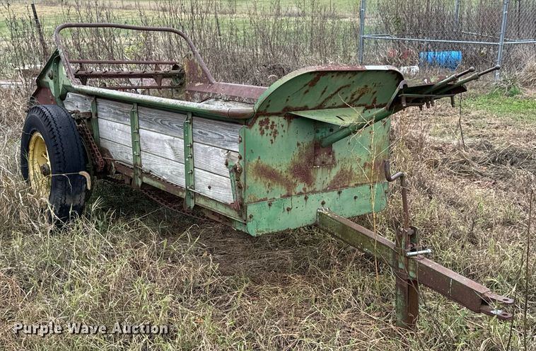 image for item DU9575 John Deere manure spreader