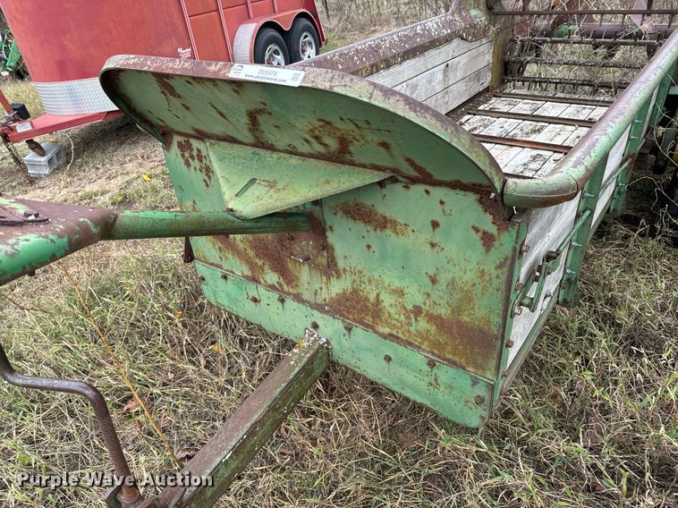 image for item DU9575 John Deere manure spreader
