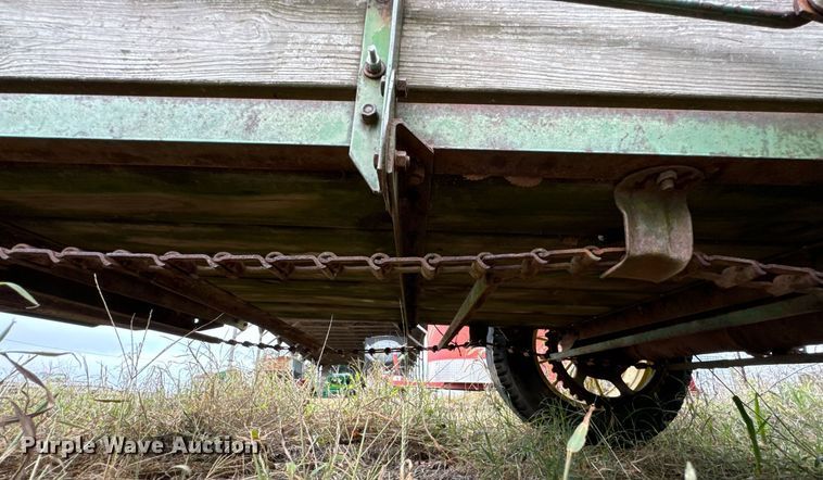 image for item DU9575 John Deere manure spreader