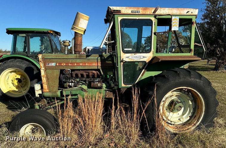 image for item DU9620 1968 Oliver  1750 tractor