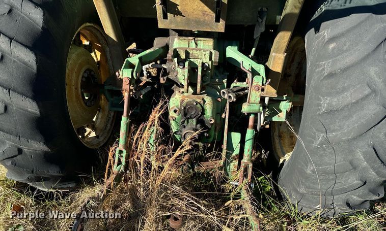 image for item DU9620 1968 Oliver  1750 tractor