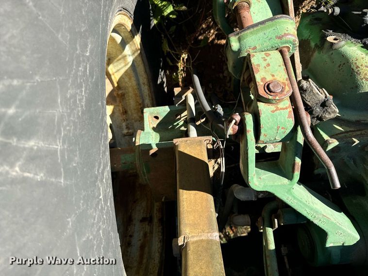 image for item DU9620 1968 Oliver  1750 tractor