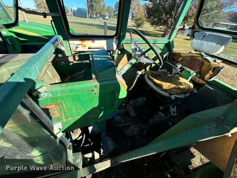 image for item DU9620 1968 Oliver  1750 tractor