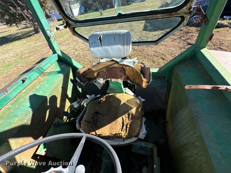 image for item DU9620 1968 Oliver  1750 tractor