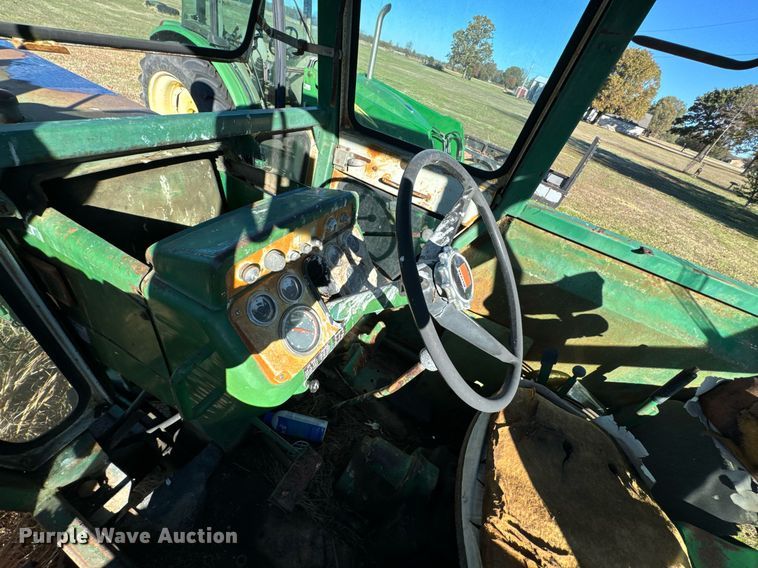 image for item DU9620 1968 Oliver  1750 tractor