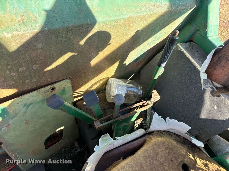 image for item DU9620 1968 Oliver  1750 tractor