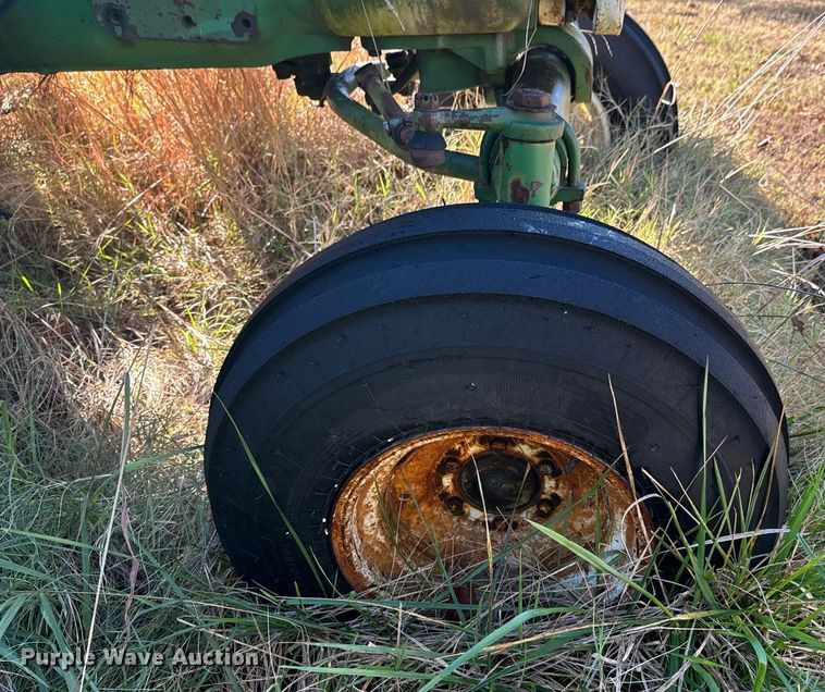 image for item DU9620 1968 Oliver  1750 tractor