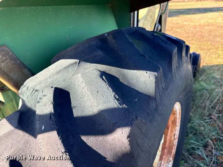 image for item DU9620 1968 Oliver  1750 tractor