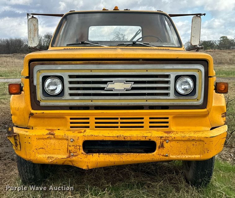 image for item DU9650 1979 Chevrolet C60 dump flatbed truck