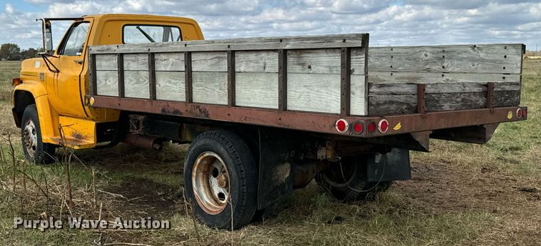image for item DU9650 1979 Chevrolet C60 dump flatbed truck