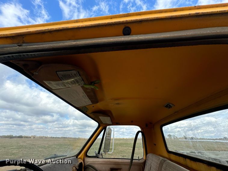 image for item DU9650 1979 Chevrolet C60 dump flatbed truck