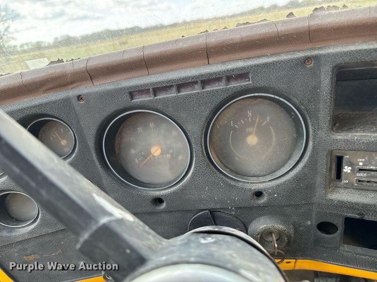 image for item DU9650 1979 Chevrolet C60 dump flatbed truck