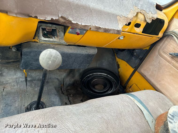 image for item DU9650 1979 Chevrolet C60 dump flatbed truck