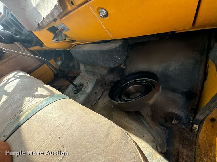 image for item DU9650 1979 Chevrolet C60 dump flatbed truck