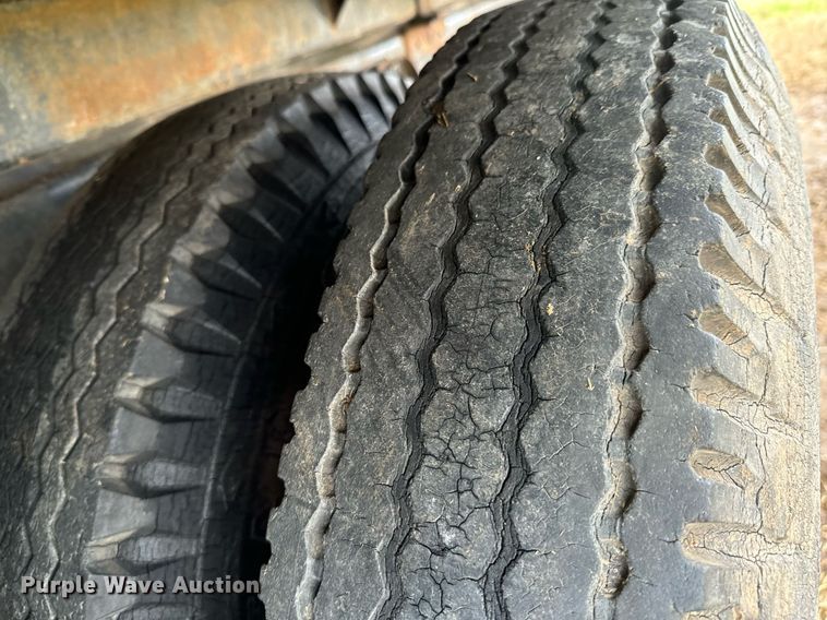 image for item DU9650 1979 Chevrolet C60 dump flatbed truck