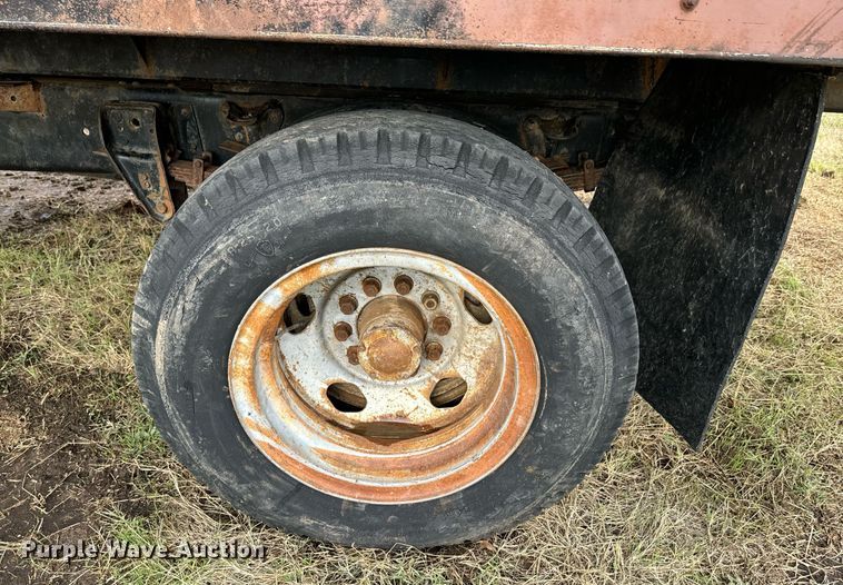 image for item DU9650 1979 Chevrolet C60 dump flatbed truck