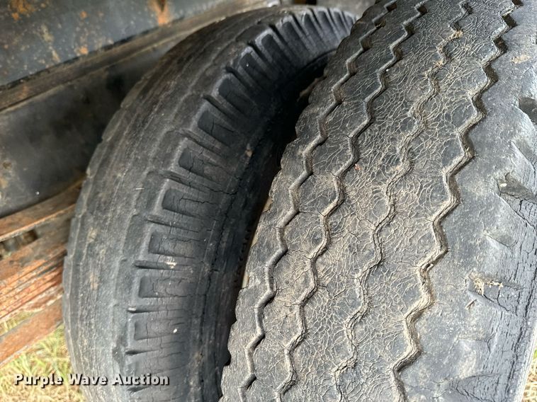 image for item DU9650 1979 Chevrolet C60 dump flatbed truck