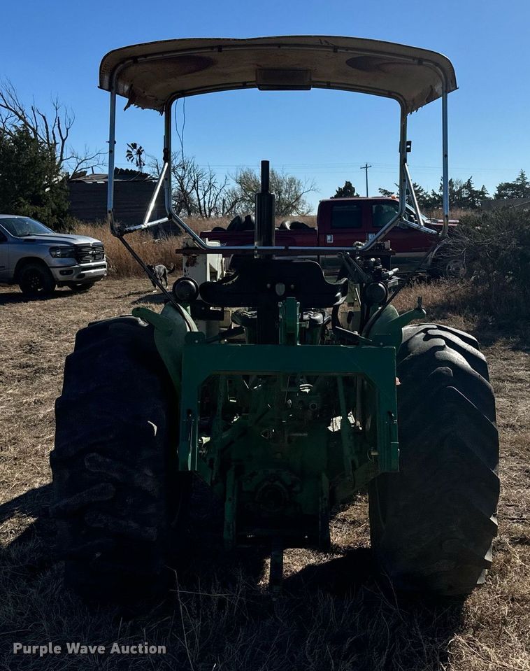 image for item DV2849 John Deere 2040 tractor