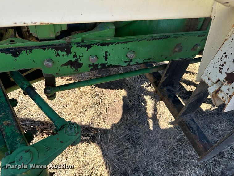 image for item DV2849 John Deere 2040 tractor