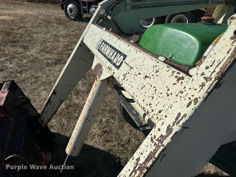 image for item DV2849 John Deere 2040 tractor