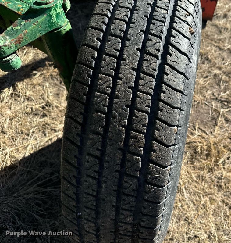 image for item DV2849 John Deere 2040 tractor