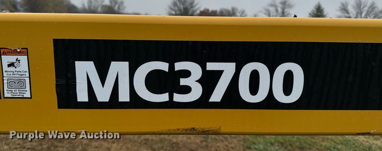 image for item DW2389 2016 Vermeer MC3700 disc mower