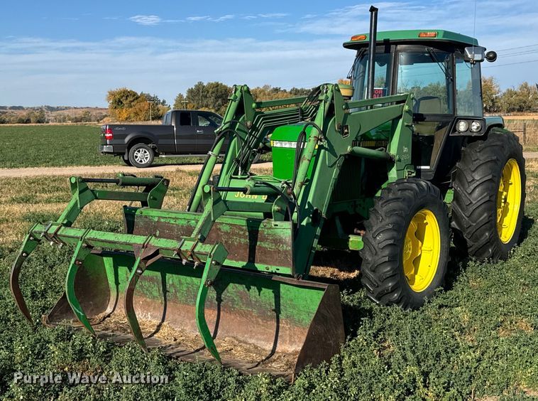 image for item DX3718 1983 John Deere 2950 MFWD tractor