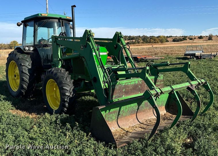 image for item DX3718 1983 John Deere 2950 MFWD tractor