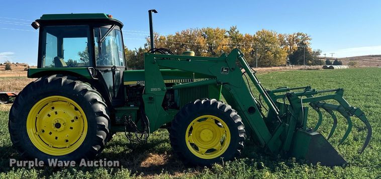 image for item DX3718 1983 John Deere 2950 MFWD tractor