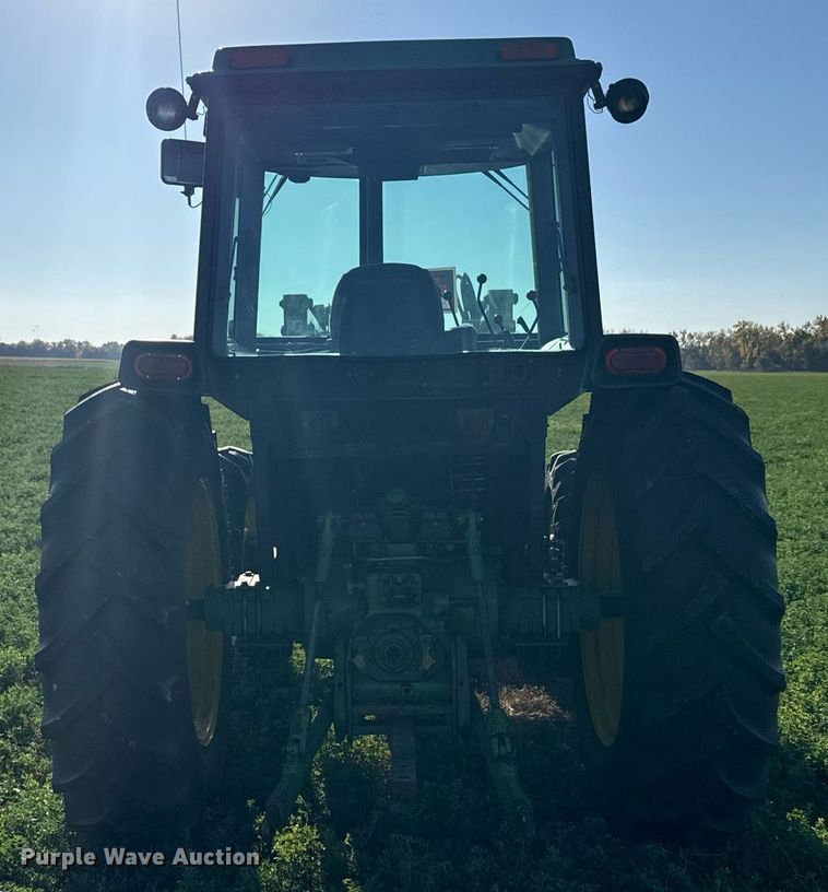 image for item DX3718 1983 John Deere 2950 MFWD tractor