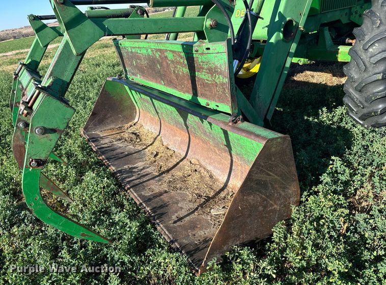 image for item DX3718 1983 John Deere 2950 MFWD tractor