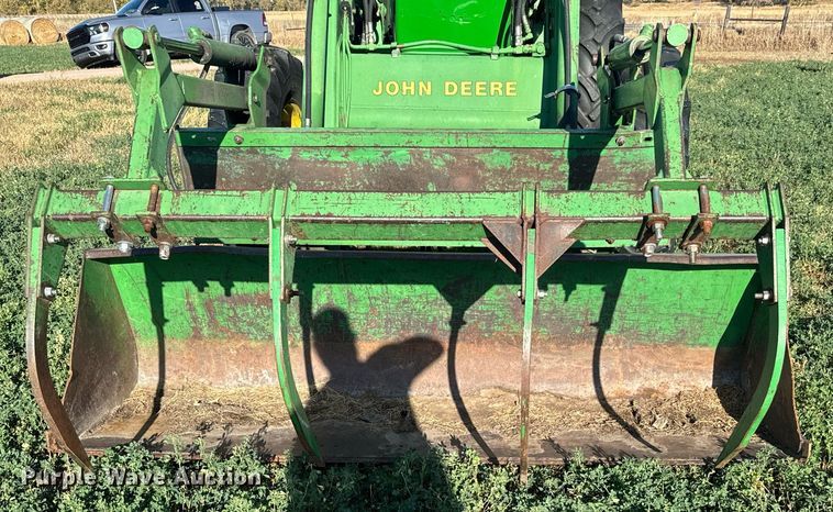 image for item DX3718 1983 John Deere 2950 MFWD tractor