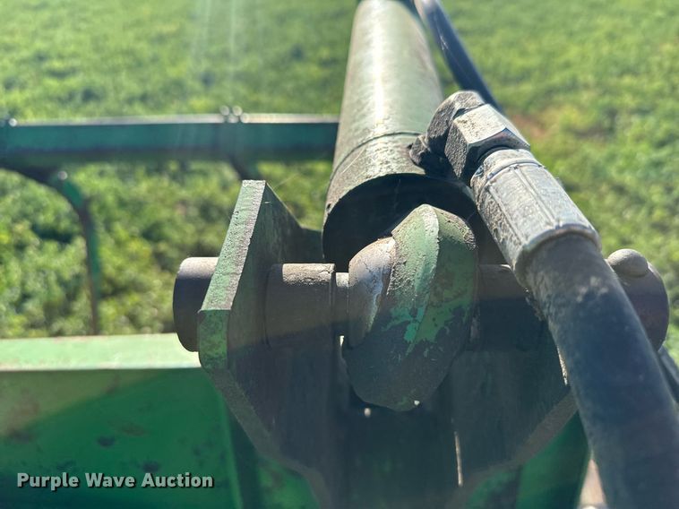 image for item DX3718 1983 John Deere 2950 MFWD tractor